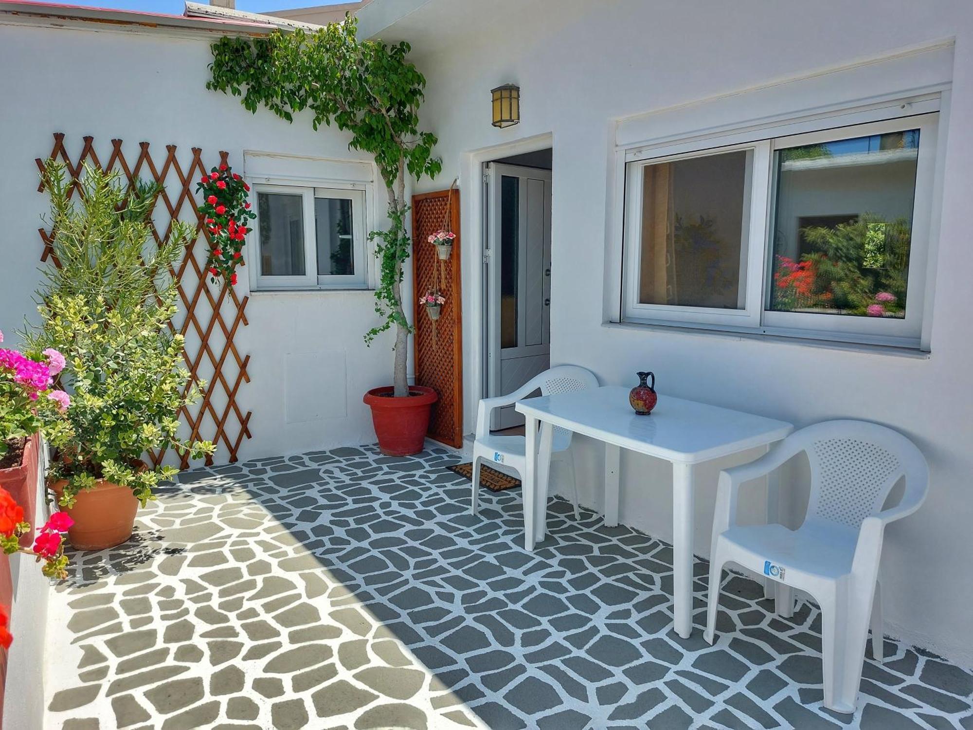 Eva'S House, Cozy Apartment In Traditional Village Pentamodi Exterior photo