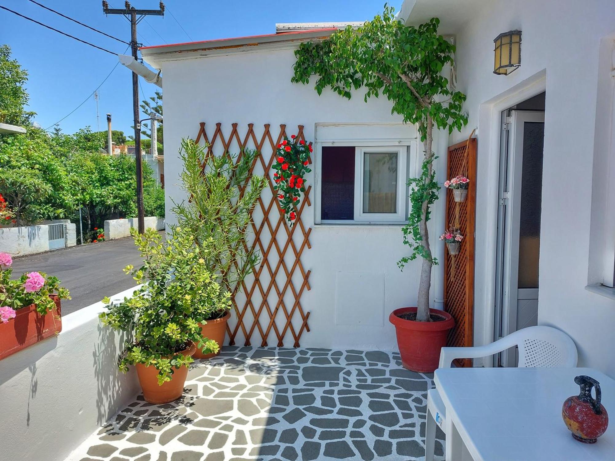 Eva'S House, Cozy Apartment In Traditional Village Pentamodi Exterior photo